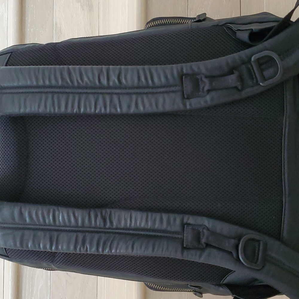 Rare Collectable: Tumi Alpha Bravo Knox Genuine Leather Backpack in Black Pole - Picture 9 of 15